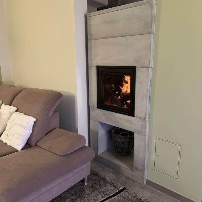 Modernes Ferienhaus In Uedersdorf المظهر الخارجي الصورة